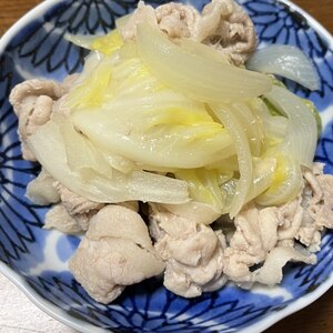 キャベツと豚肉玉ねぎの蒸し煮